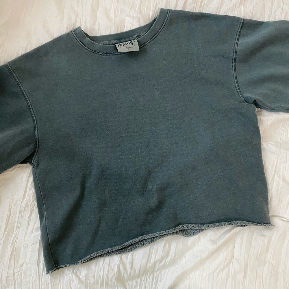 Cropped Crewneck